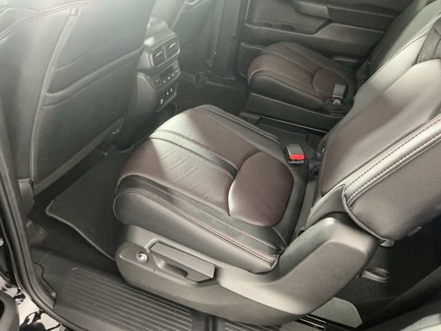 Certified 2026 Honda Pilot Black Edition image 10