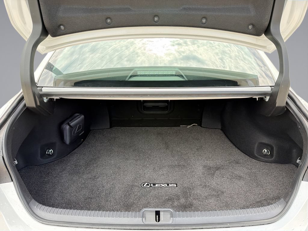 Certified 2024 Lexus ES 300h Ultra Luxury w/ Accessory Package (Z2) FWD image 13