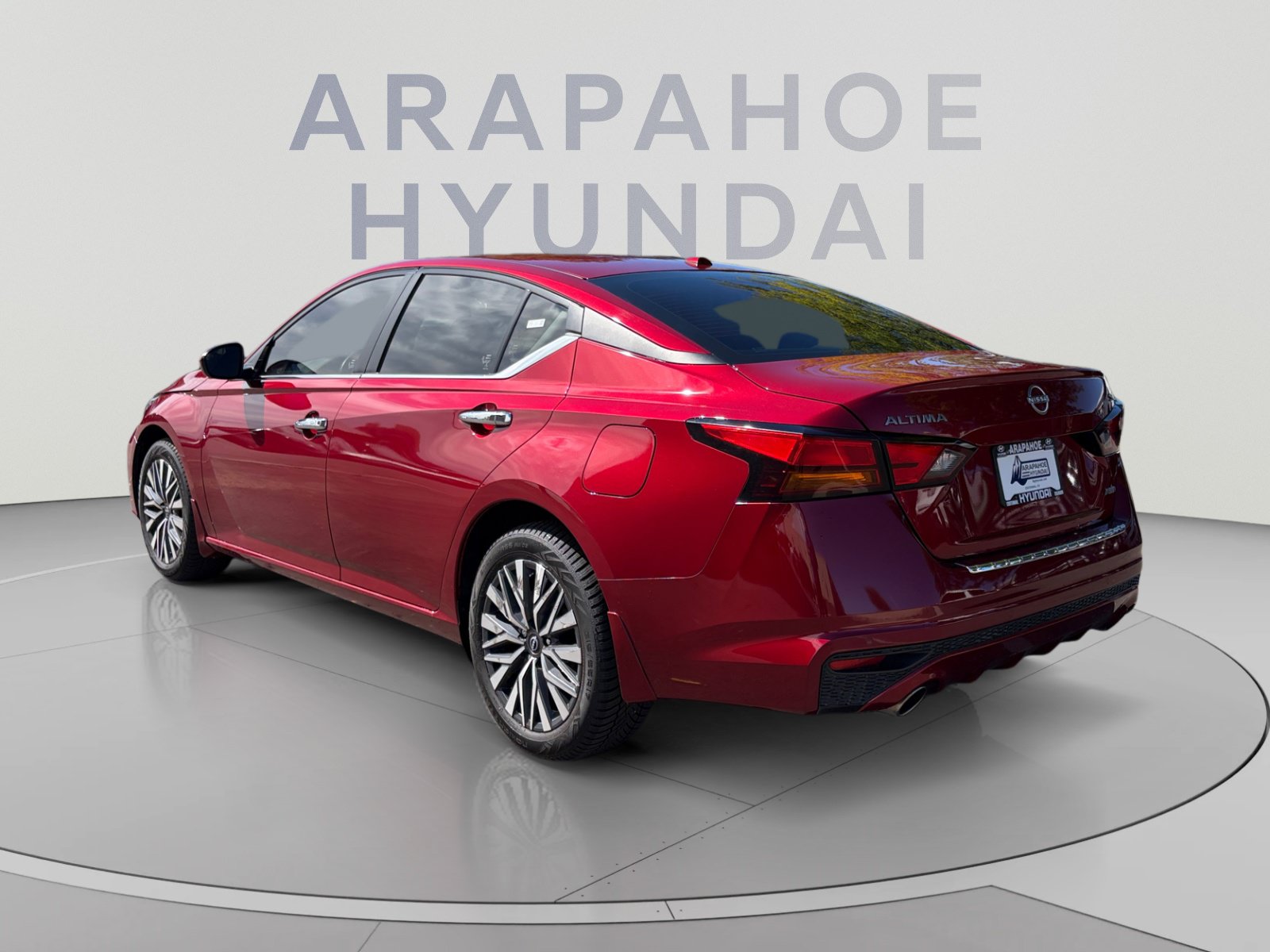 Used 2023 Nissan Altima 2.5 SV w/ SV Premium Package AWD/4WD image 3