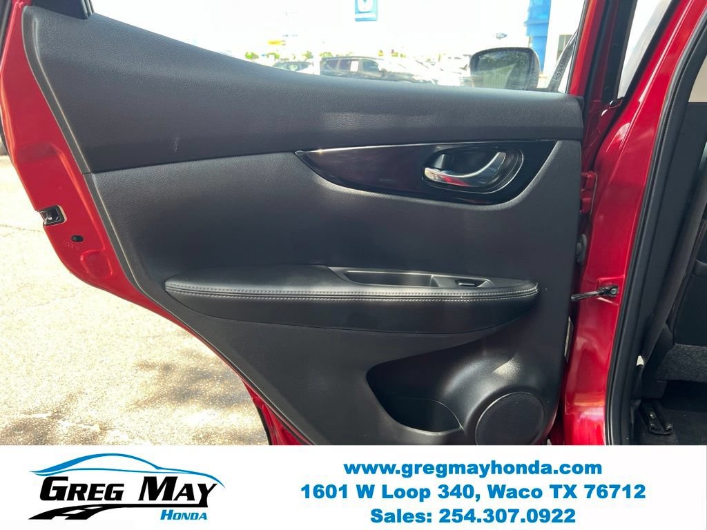 Used 2018 Nissan Rogue Sport SL w/ SL Premium Package FWD image 19