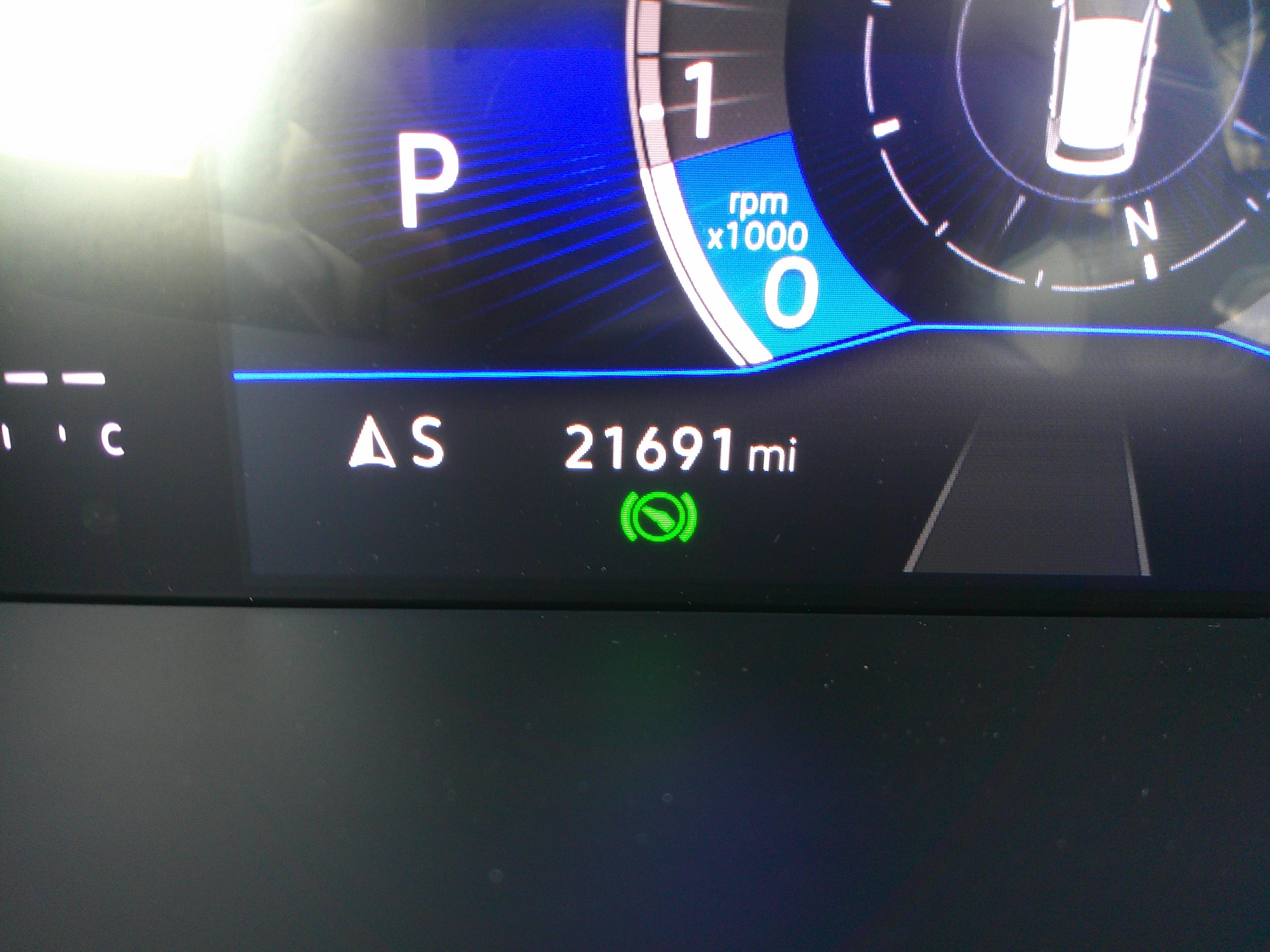 Used 2024 Volkswagen Tiguan SE R-Line image 23