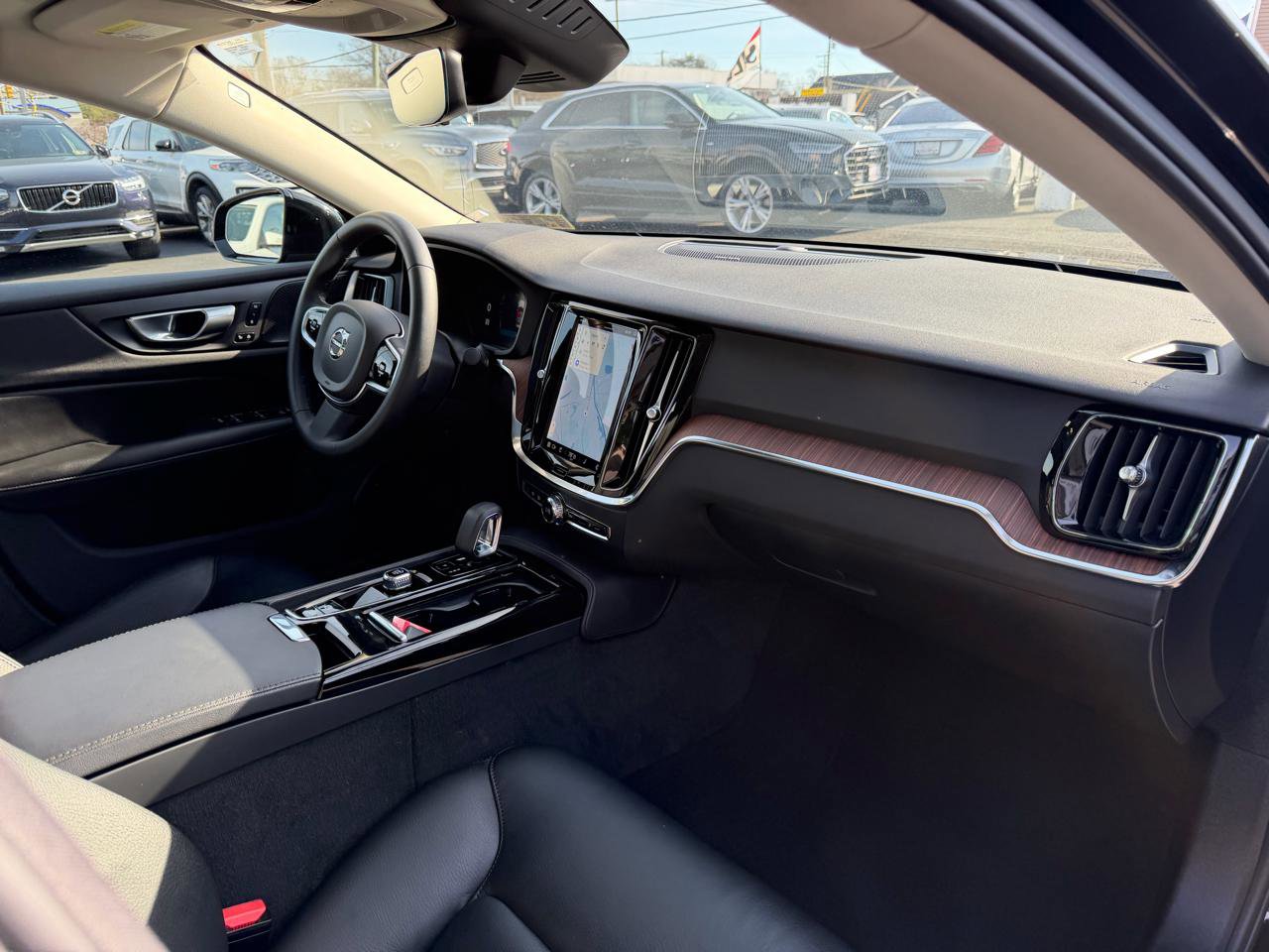 Used 2024 Volvo S60 T8 Plus w/ Climate Package image 23