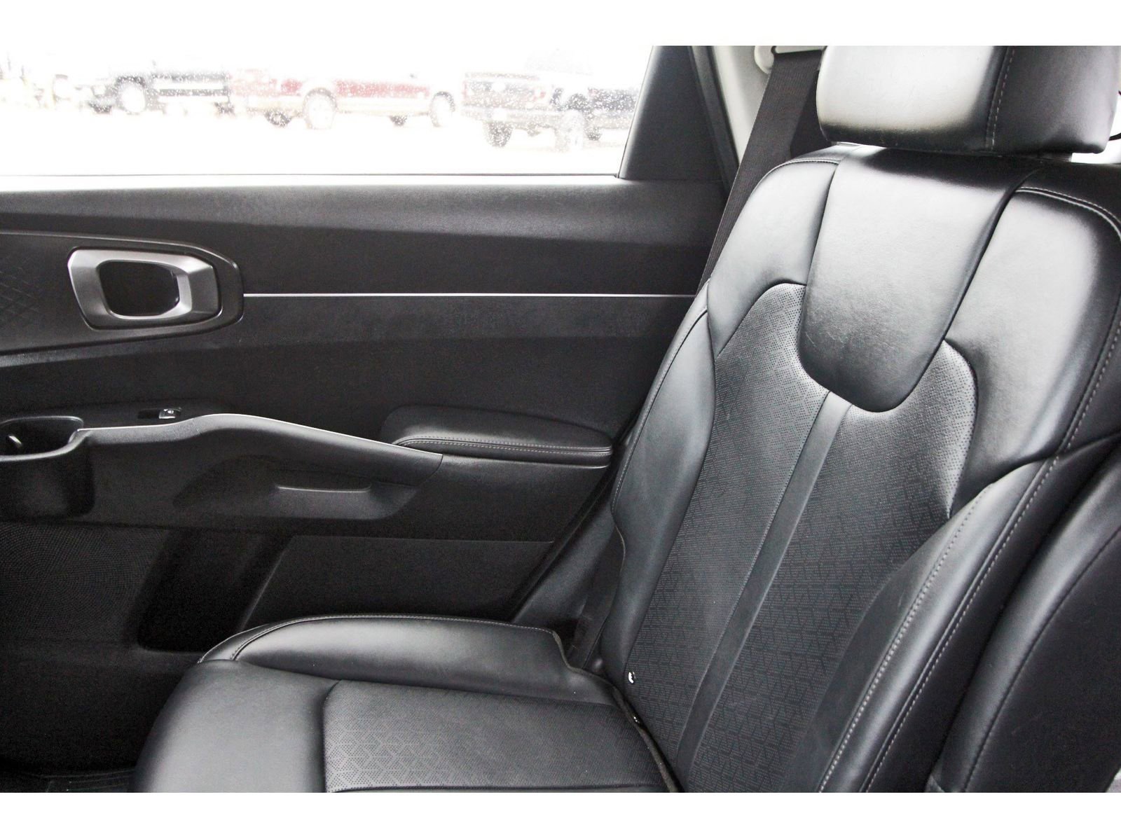 Used 2021 Kia Sorento EX image 14