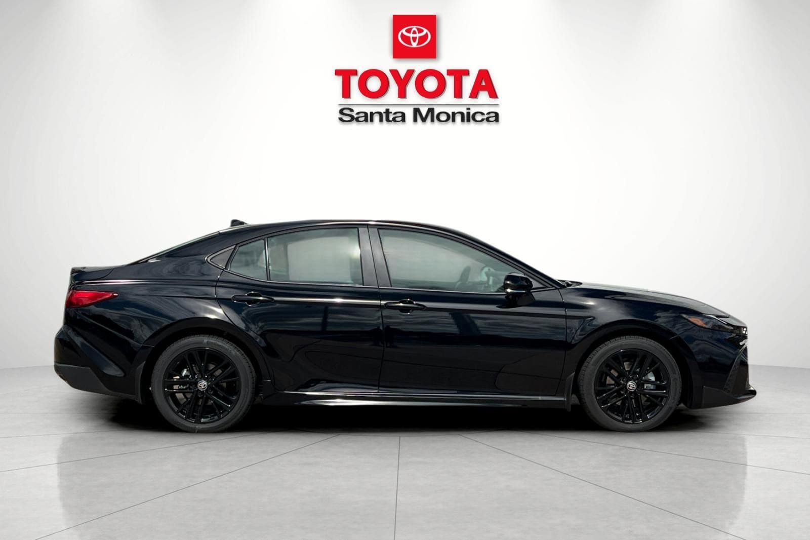 New 2026 Toyota Camry SE image 2