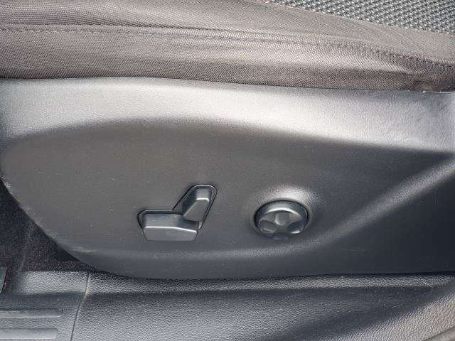 Used 2016 Jeep Cherokee 75th Anniversary FWD image 7