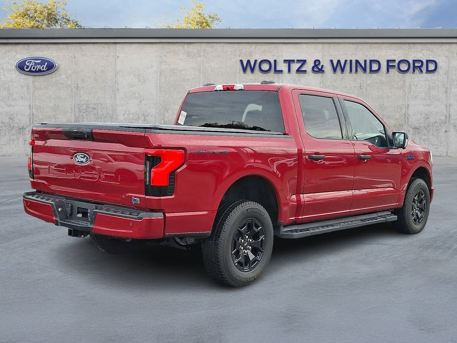 Used 2025 Ford F150 Lightning XLT image 6