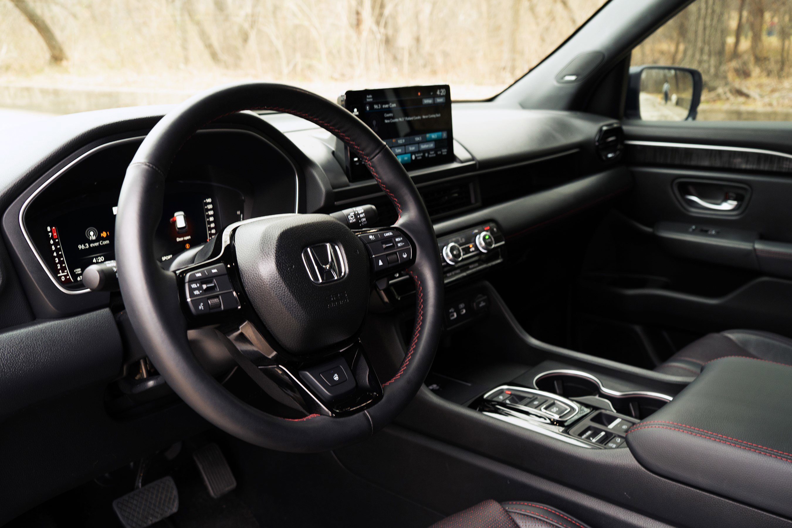 Used 2025 Honda Pilot Black Edition image 16