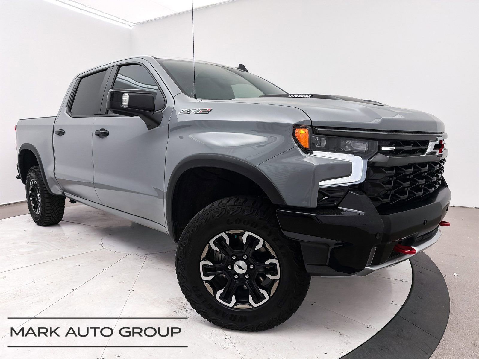 Used 2025 Chevrolet Silverado 1500 ZR2 w/ Technology Package image 1