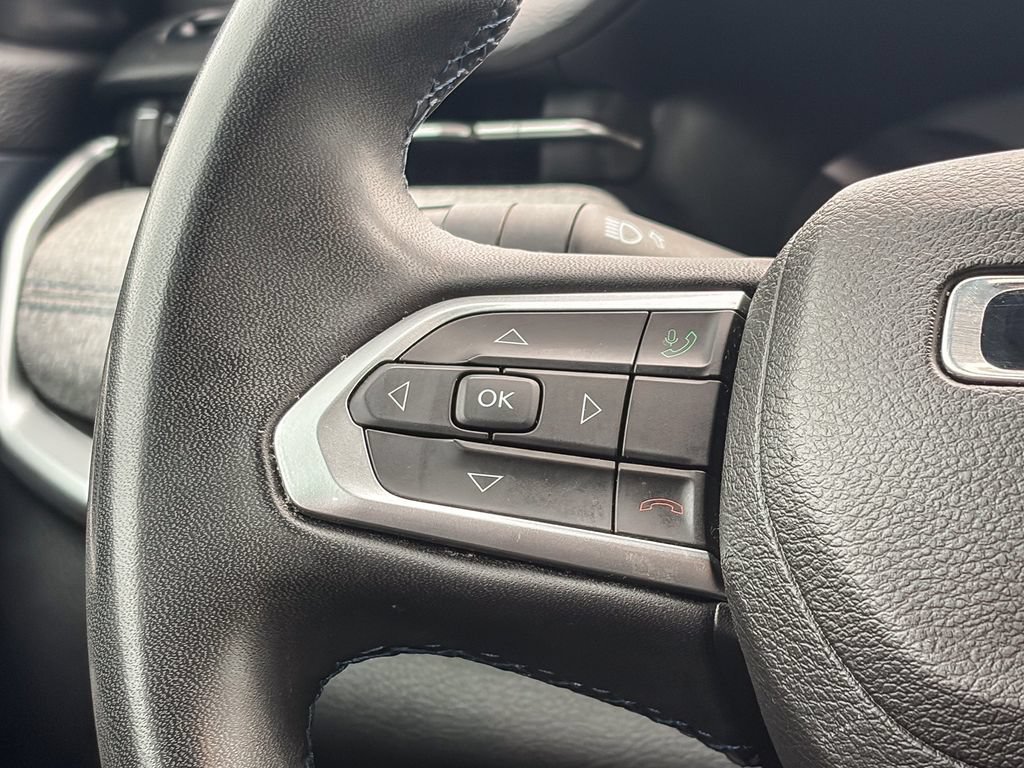 Used 2022 Jeep Compass Latitude FWD image 20