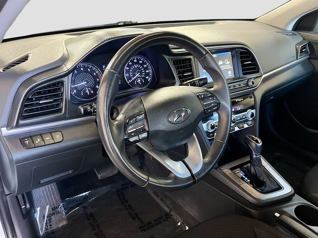 Used 2020 Hyundai Elantra Value Edition w/ Cargo Package (C1) FWD image 9