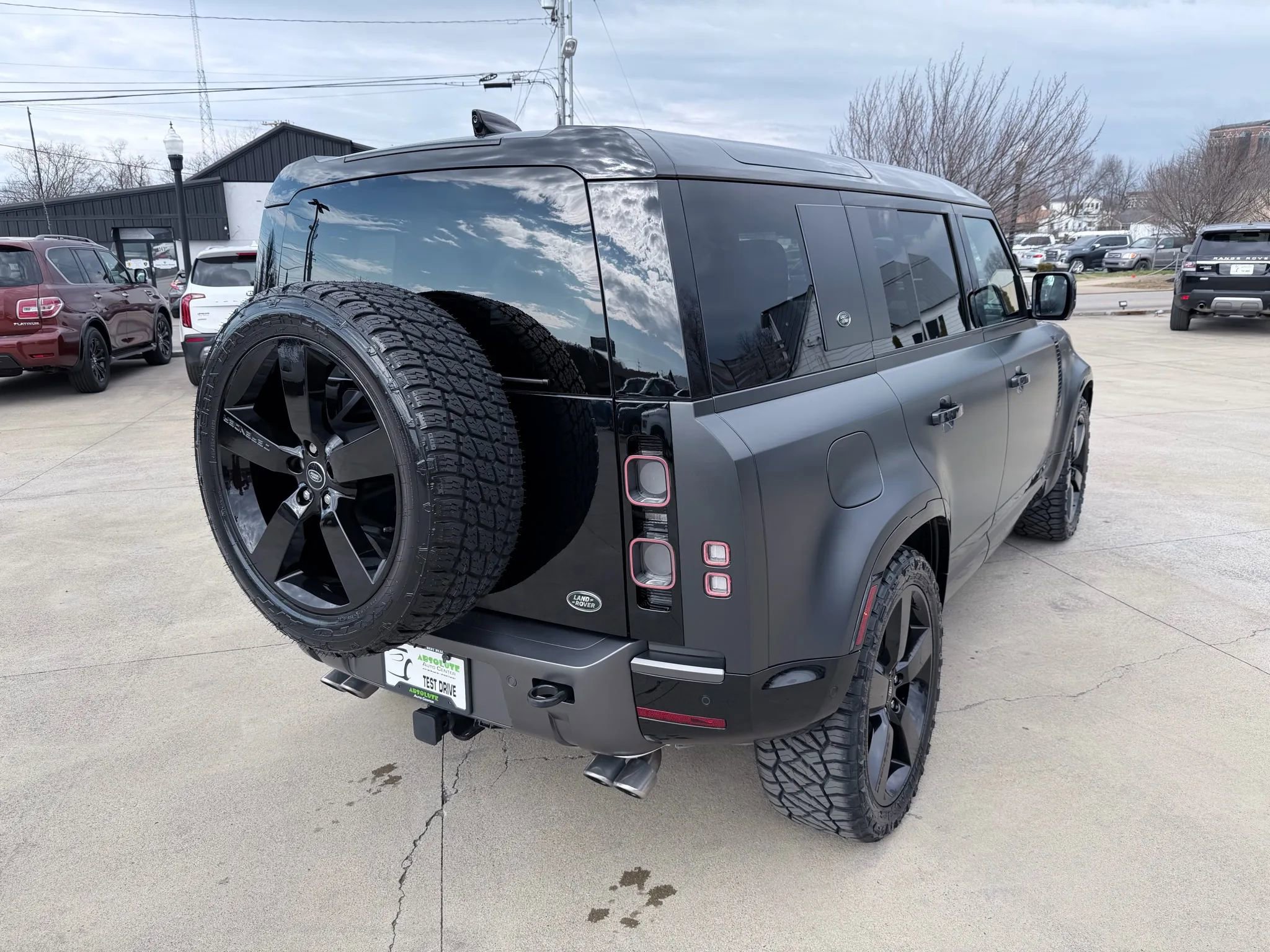 Used 2023 Land Rover Defender 110 V8 image 78