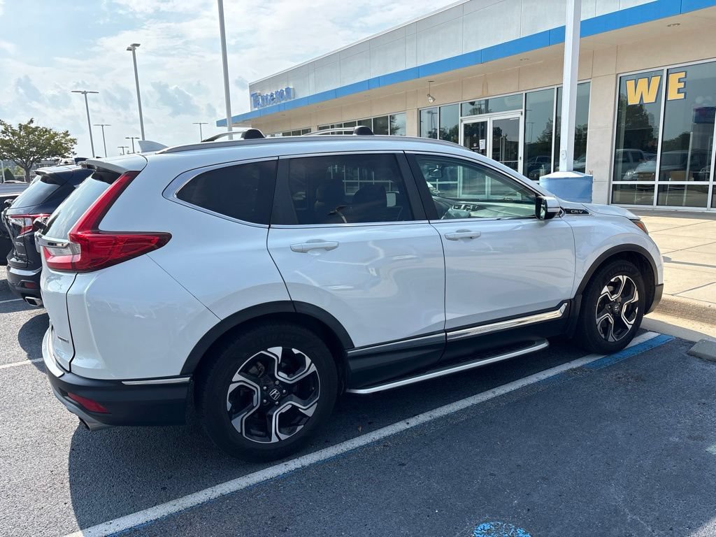 Used 2019 Honda CR-V Touring image 3