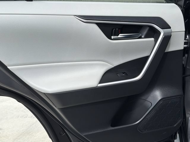 Certified 2022 Toyota RAV4 XLE AWD/4WD image 6