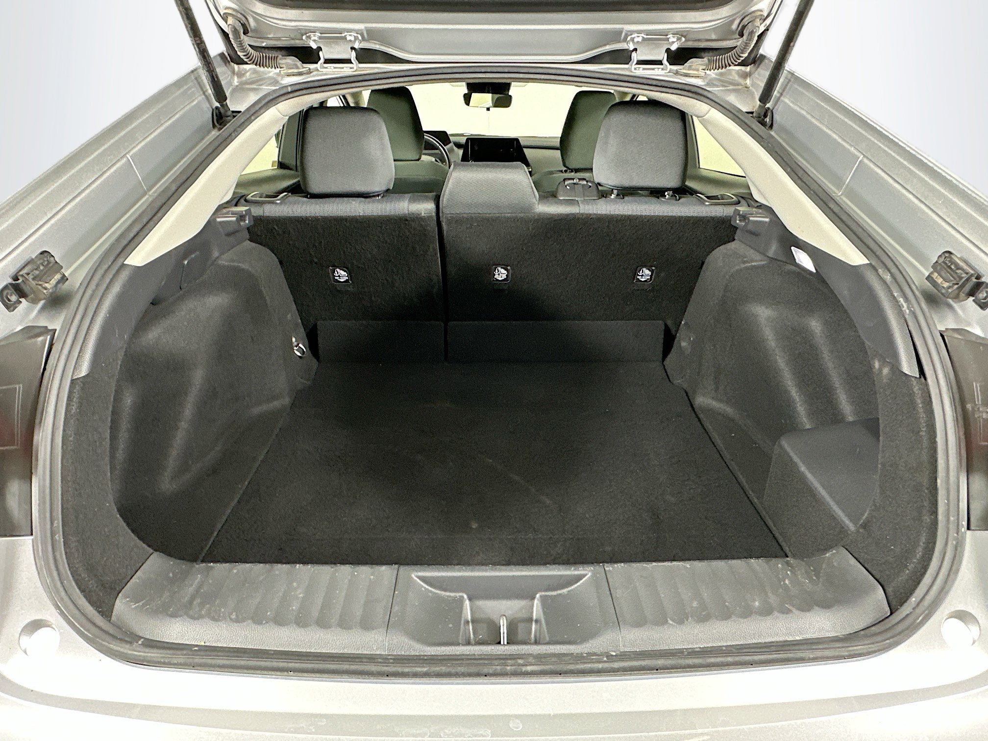 Used 2024 Toyota Prius LE image 27