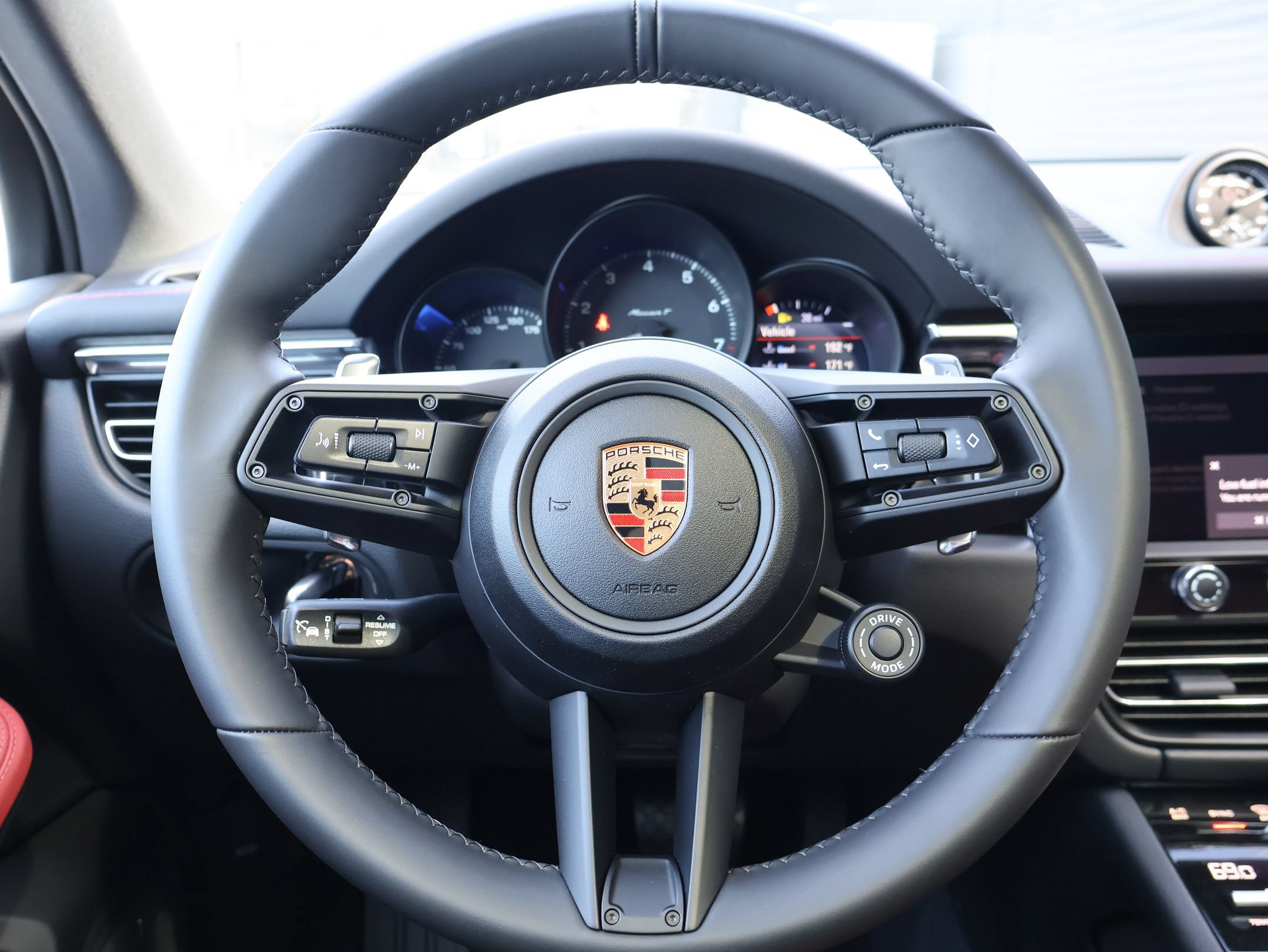 New 2026 Porsche Macan Turbo AWD/4WD image 15