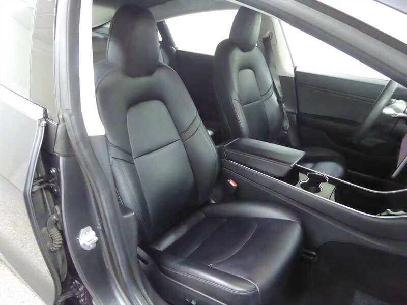 Used 2018 Tesla Model 3 Long Range RWD image 22