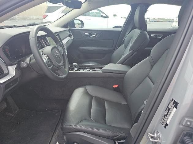 Used 2025 Volvo S60 B5 Core image 5