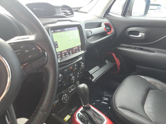 Certified 2022 Jeep Renegade Trailhawk AWD/4WD image 27
