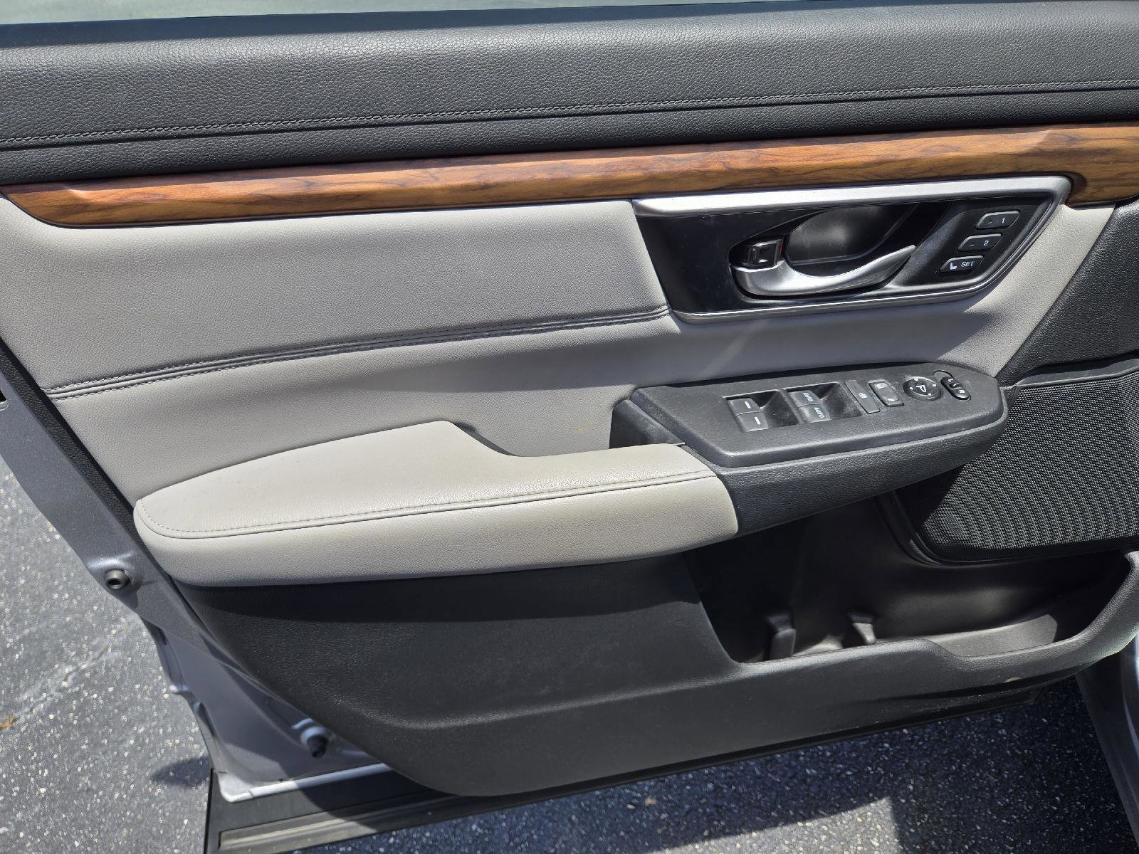 Used 2021 Honda CR-V EX-L image 16