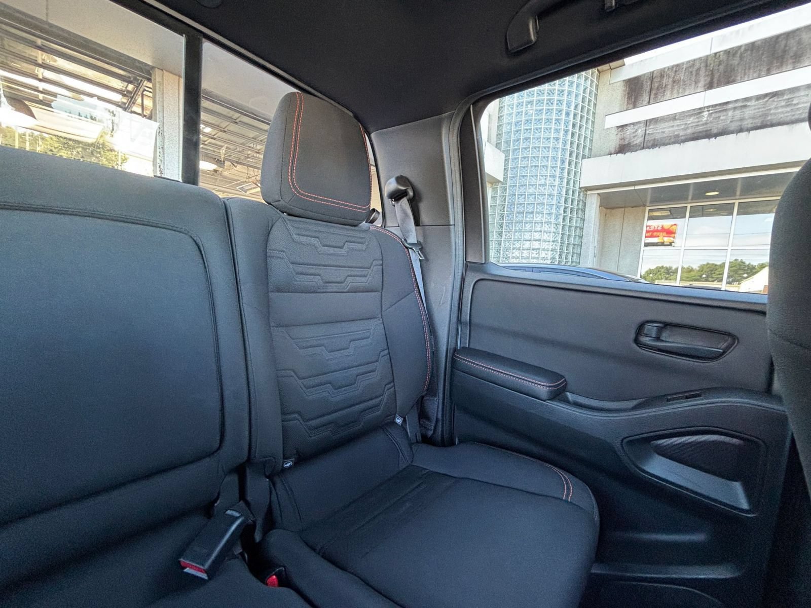 Used 2026 Nissan Frontier PRO-4X AWD/4WD image 37