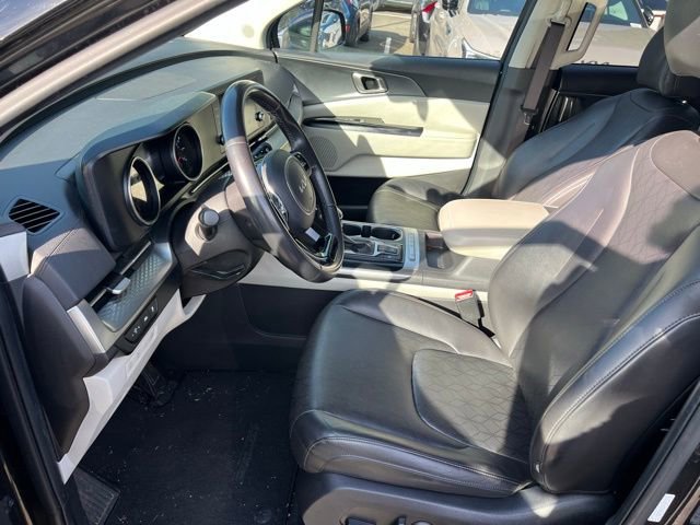 Certified 2024 Kia Carnival LX image 12