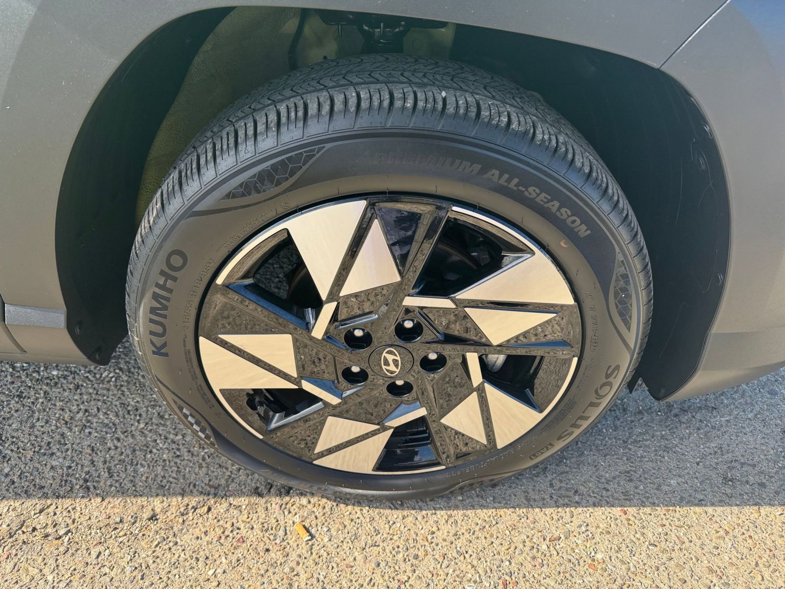 Used 2025 Hyundai Kona SEL image 30