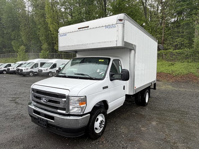 New 2027 Ford E-350 and Econoline 350 Super Duty RWD image 2