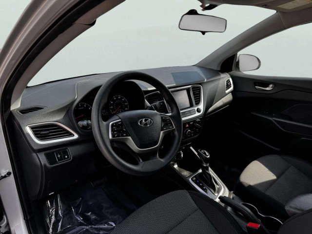 Used 2022 Hyundai Accent SEL image 18