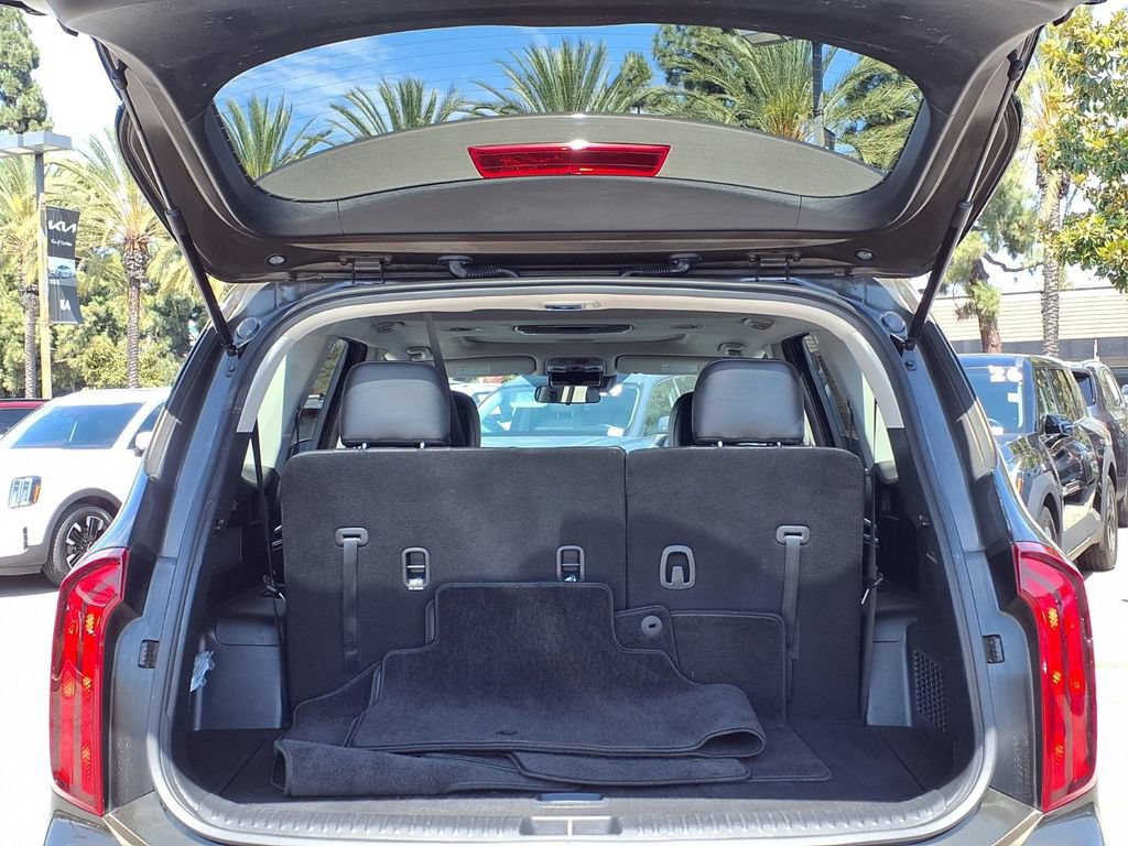 Certified 2023 Kia Telluride S w/ S Sunroof Package AWD/4WD image 23