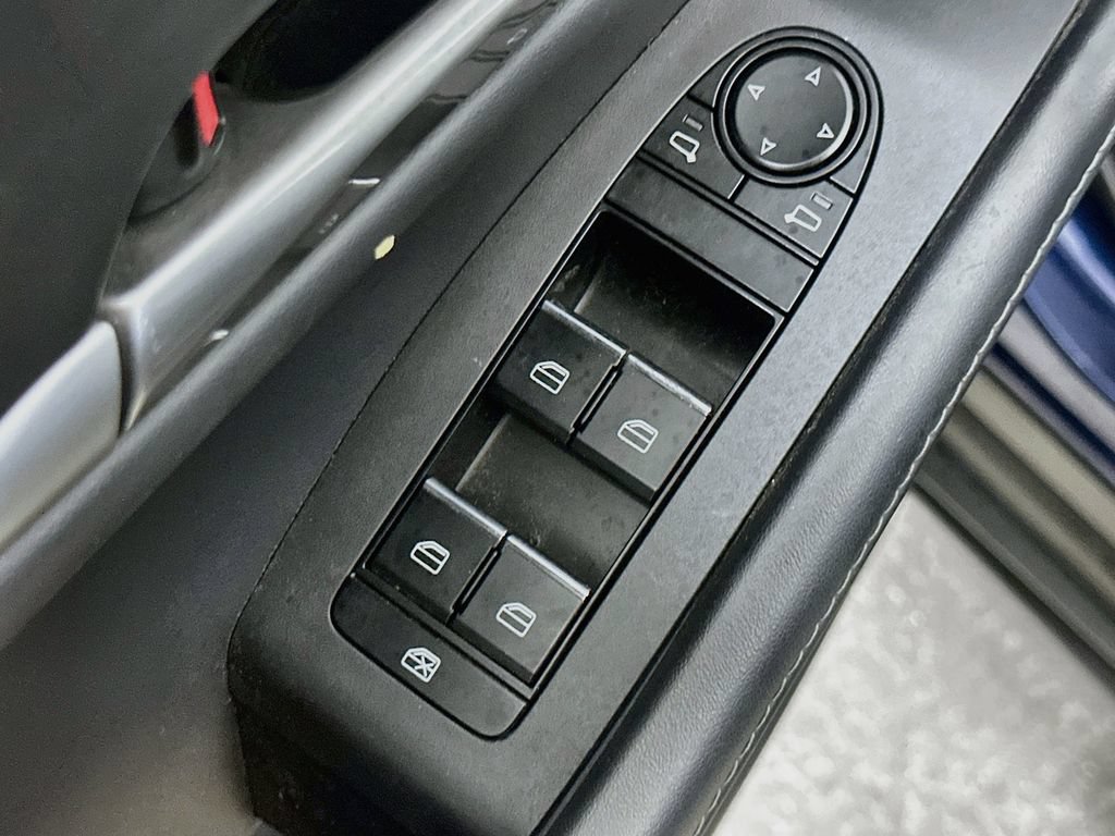 Used 2022 MAZDA CX-30 AWD 2.5 S w/ Select Package image 22