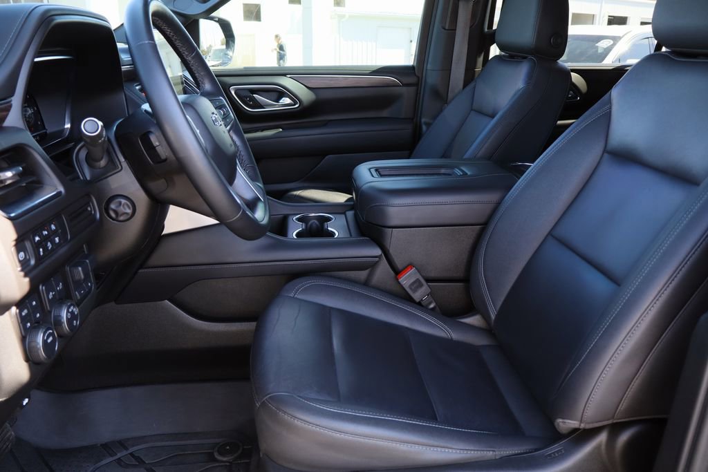 Used 2023 Chevrolet Suburban Z71 w/ Luxury Package image 22