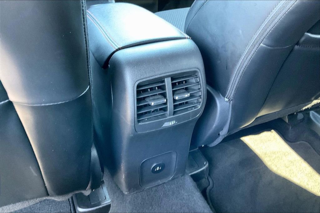 Used 2025 Ford Escape ST-Line image 11
