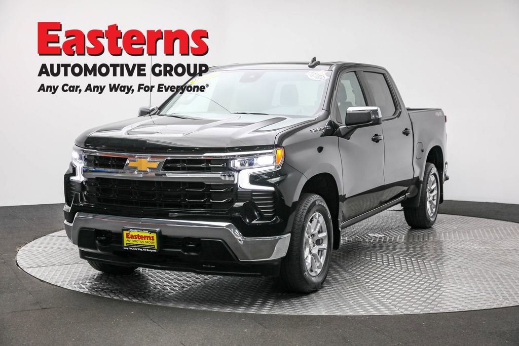 Used 2022 Chevrolet Silverado 1500 LT image 1