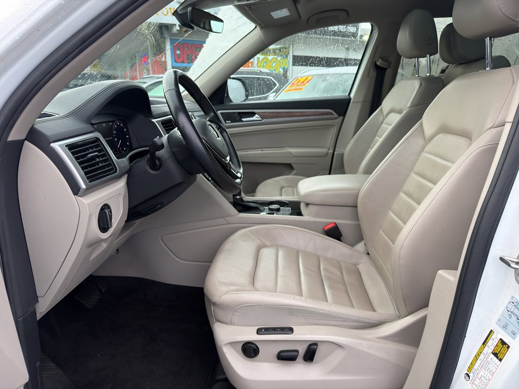 Used 2018 Volkswagen Atlas SEL Premium image 12