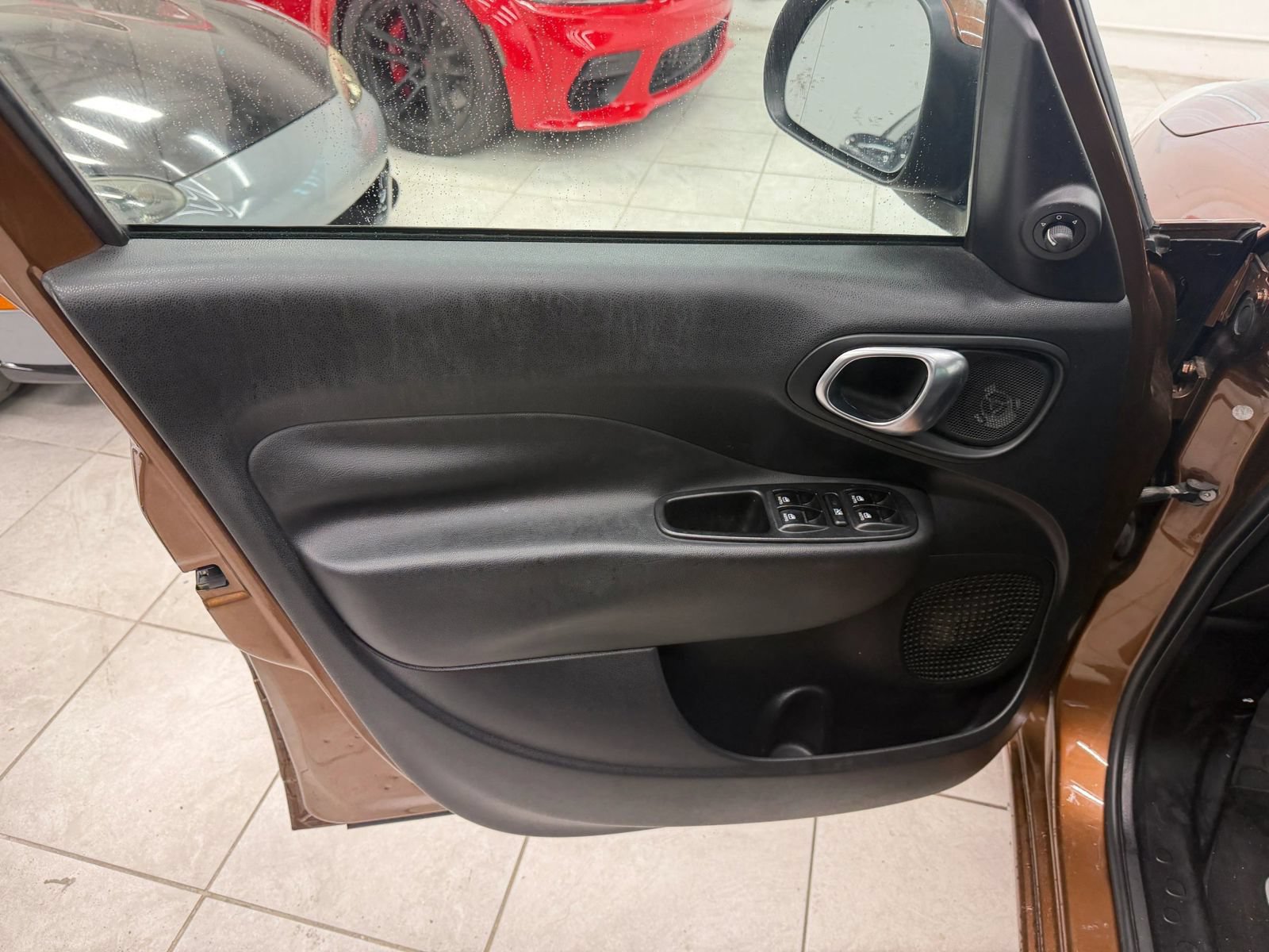 Used 2019 FIAT 500L Pop FWD image 13