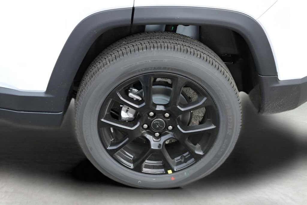 New 2026 Jeep Compass Latitude AWD/4WD image 9