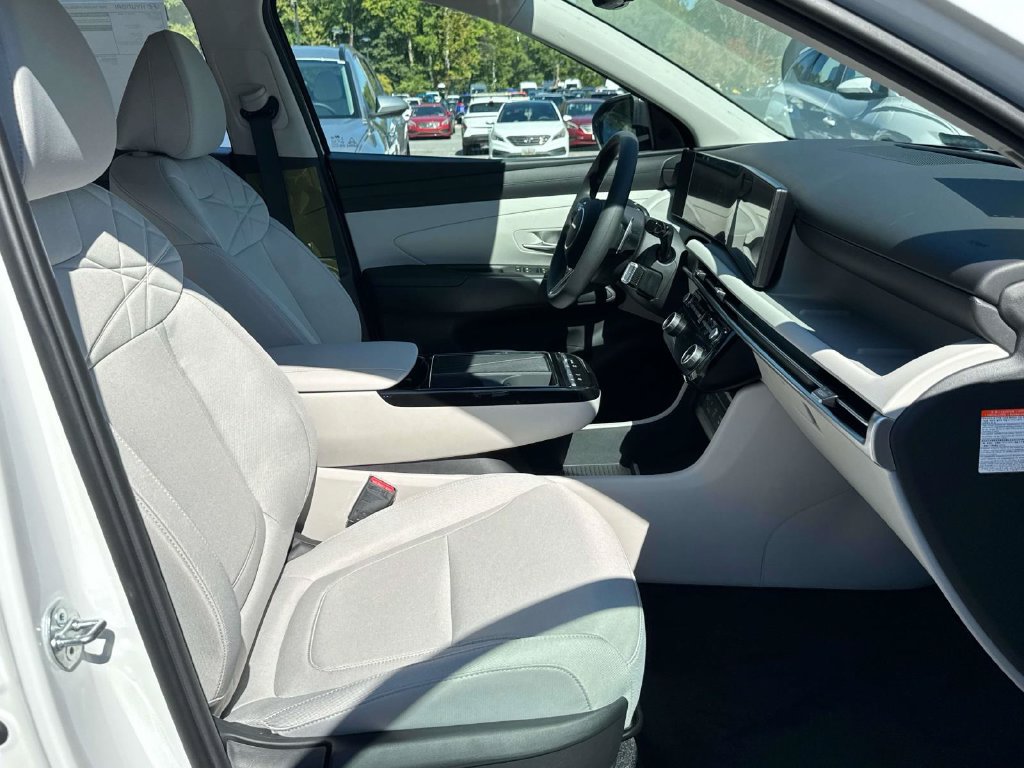 New 2026 Hyundai Tucson Blue SE FWD image 9