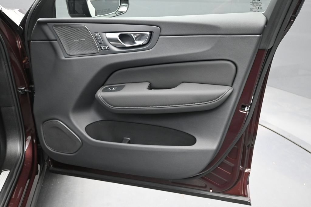 New 2026 Volvo XC60 T8 Ultra w/ Climate Package AWD/4WD image 19
