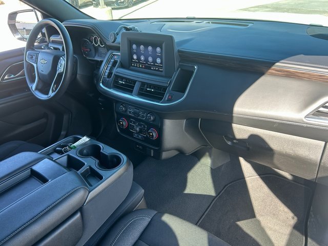 Used 2022 Chevrolet Suburban 4WD image 33