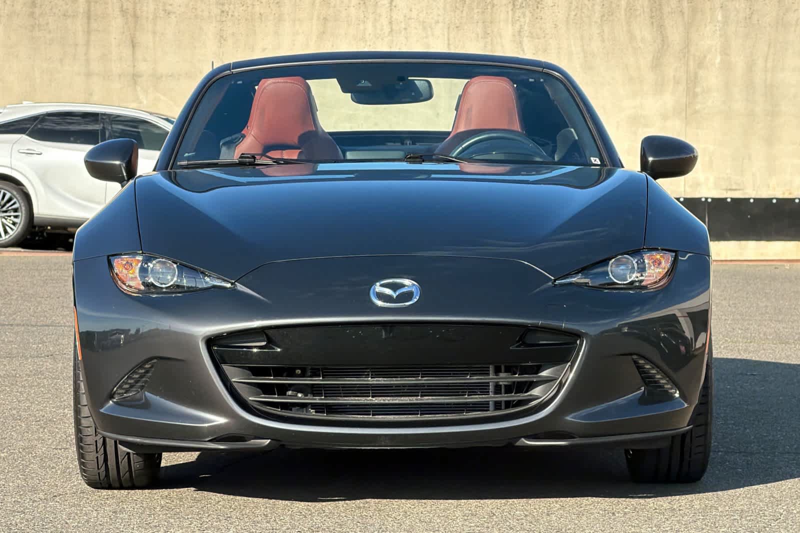 Used 2022 MAZDA MX-5 Miata RF Grand Touring RWD image 9