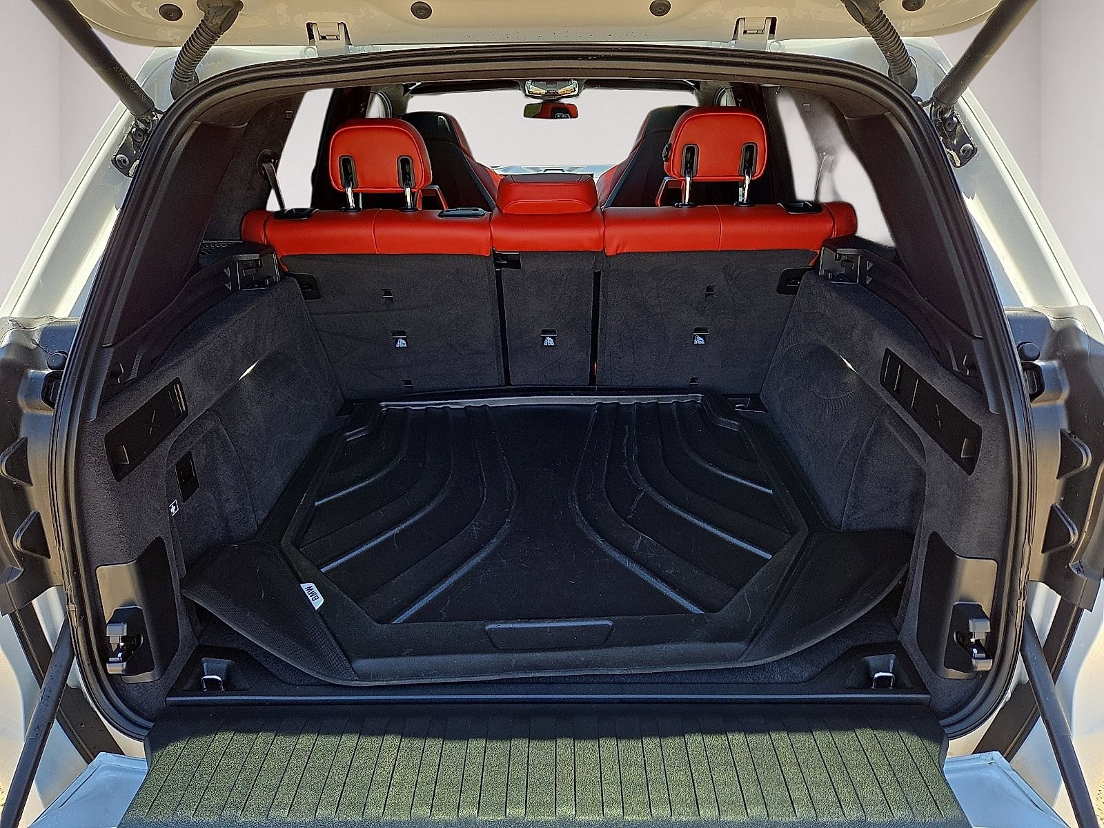Used 2025 BMW X5 M Competition w/ Executive Package AWD/4WD image 14