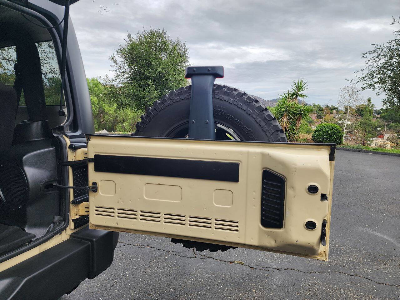 Used 2011 Jeep Wrangler Sahara w/ Dual Top Group image 35