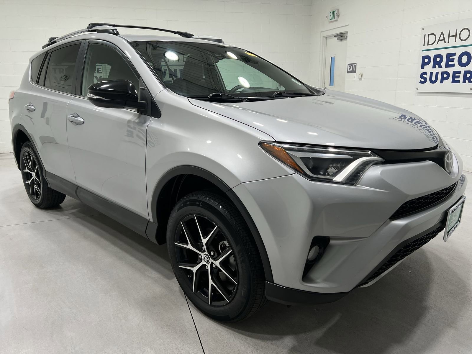 Used 2017 Toyota RAV4 SE w/ Power Extra Value Package image 2