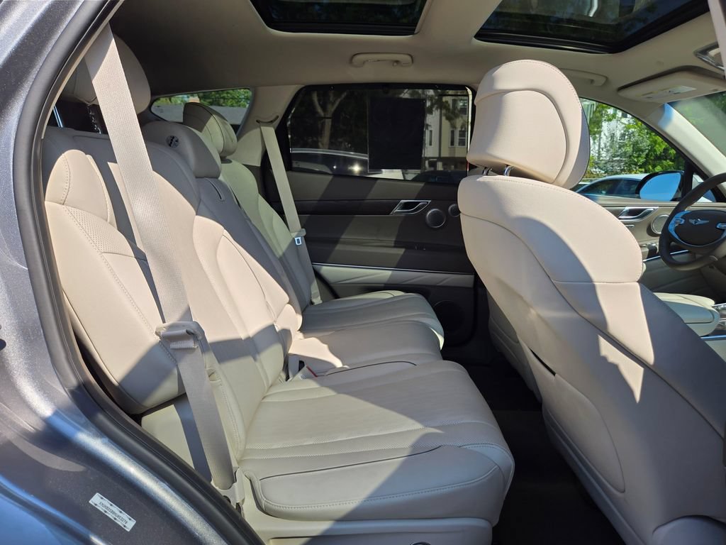 Used 2021 Genesis GV80 2.5T w/ Prestige Package 04 AWD/4WD image 12