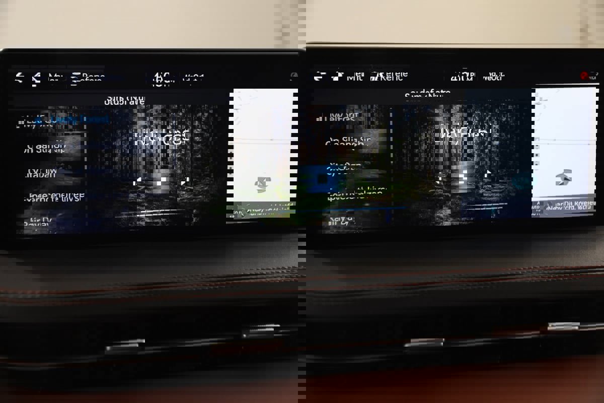 Used 2023 Genesis GV70 2.5T w/ Sport Prestige Package image 41