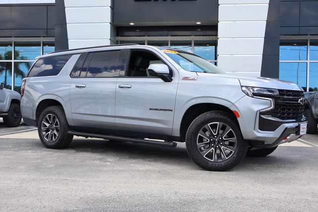 Used 2024 Chevrolet Suburban Z71 AWD/4WD image 3