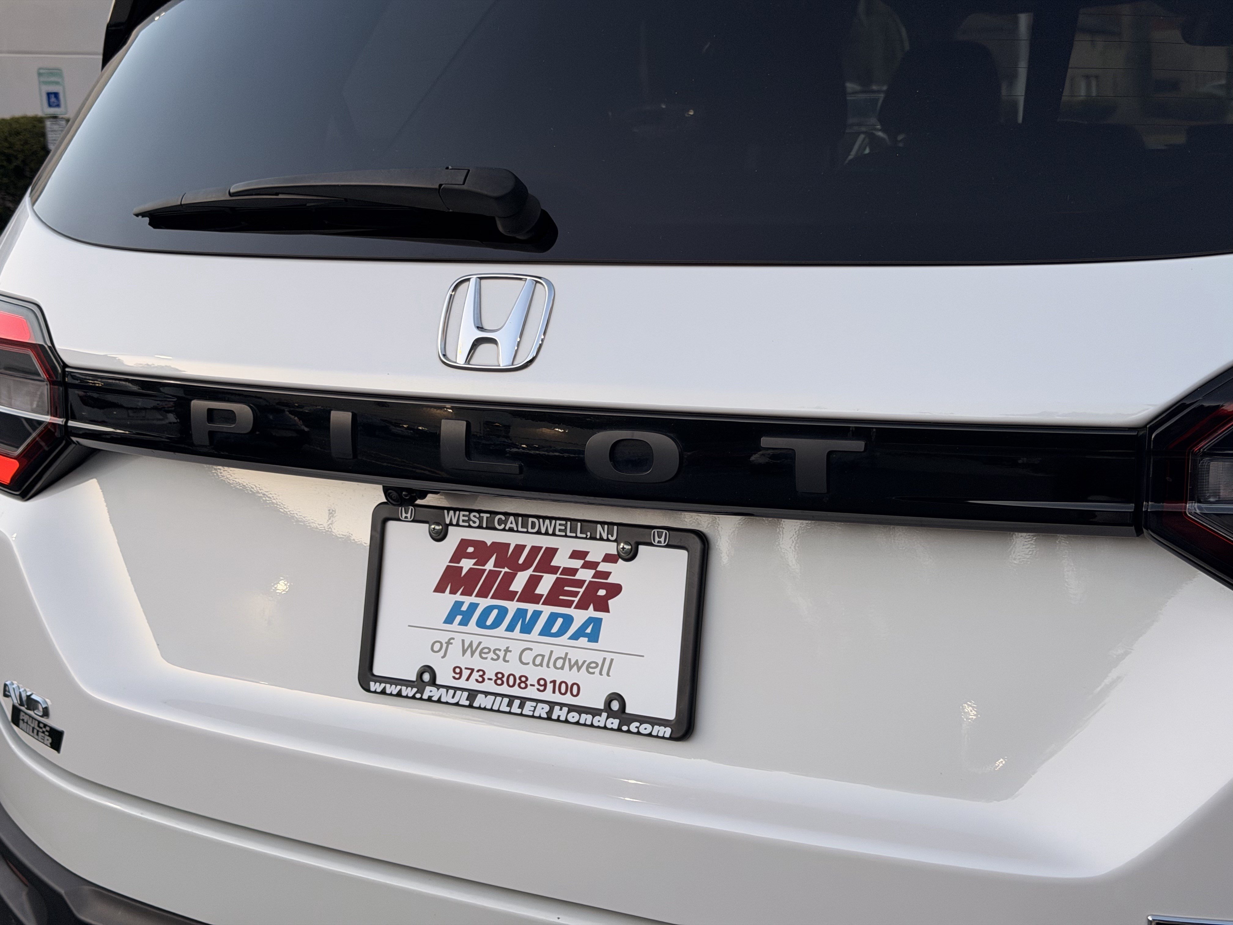 Certified 2023 Honda Pilot Touring image 29
