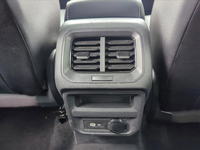 Used 2024 Volkswagen Tiguan SE image 21
