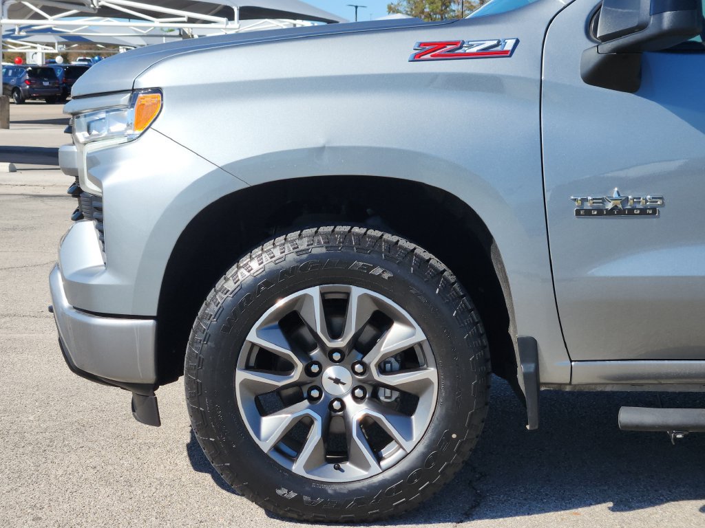 Used 2024 Chevrolet Silverado 1500 RST AWD/4WD image 9