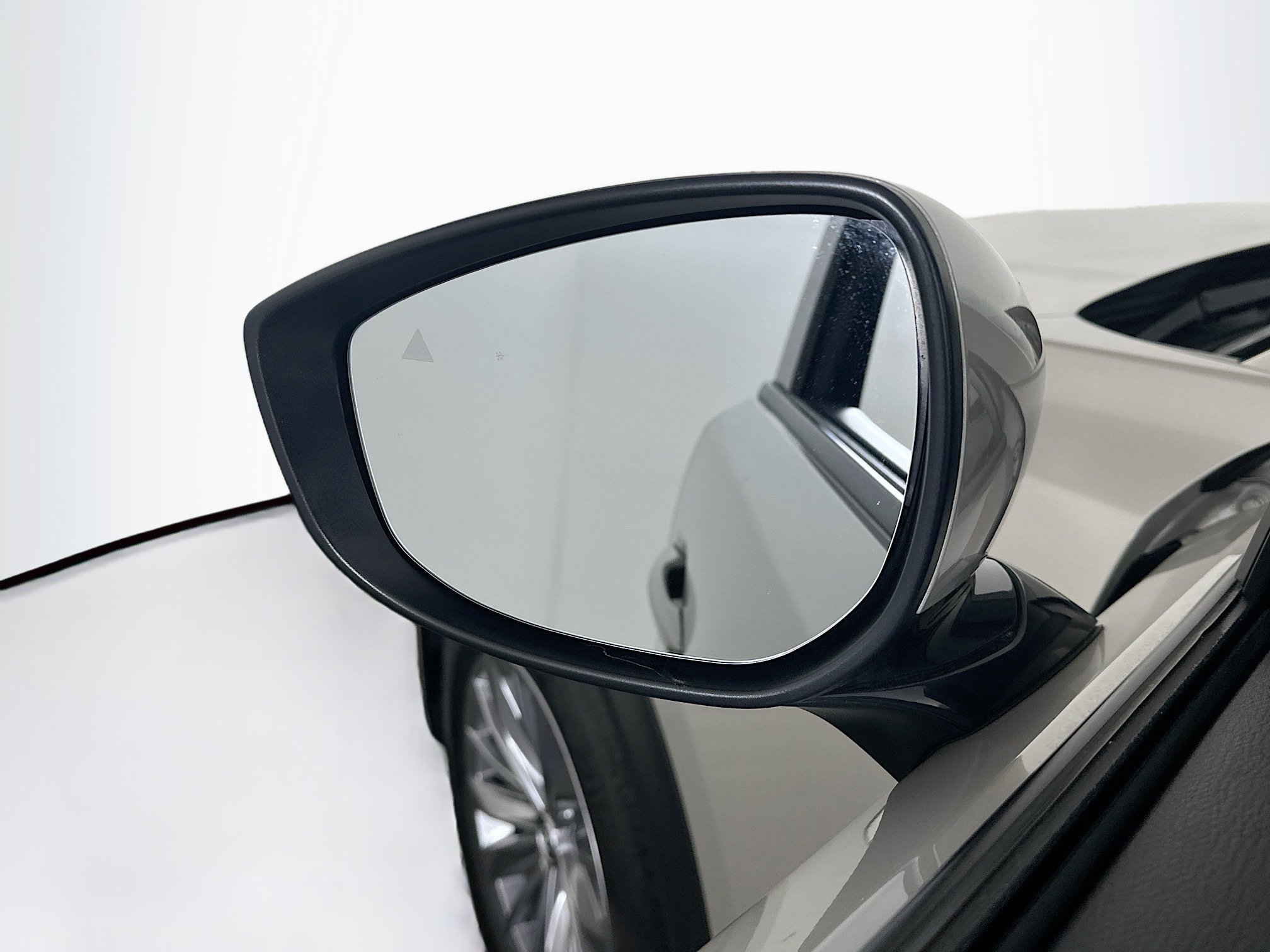 Used 2025 MAZDA CX-90 Plug-In Hybrid w/ Preferred image 16